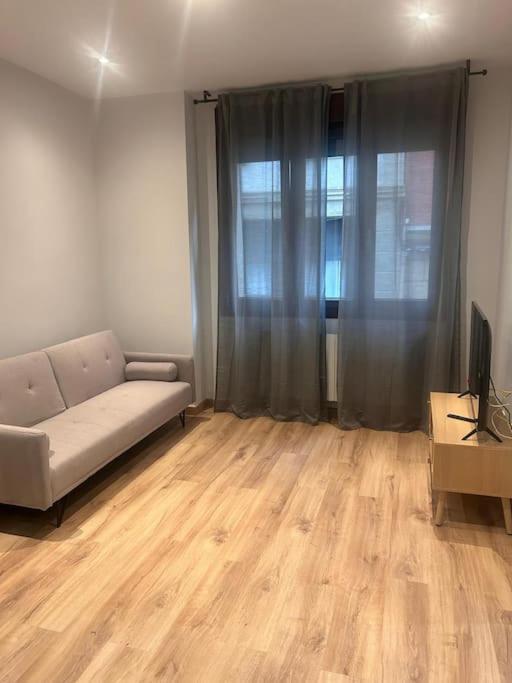 Coqueto Apartamento Cerca Del Casco Viejo Con Garaje Gratis Bilbao Eksteriør billede